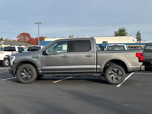 2025 Ford F-150 Lightning LARIAT