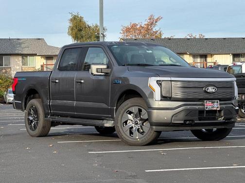 2025 Ford F-150 Lightning LARIAT