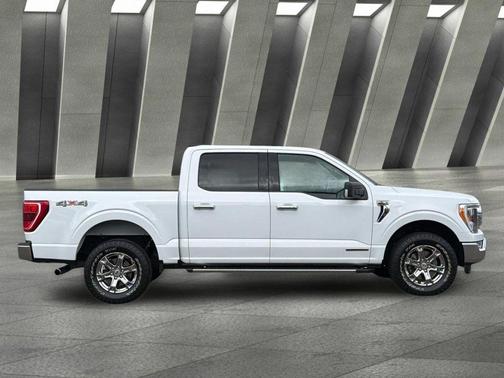Oxford White 2021 Ford F-150 XLT