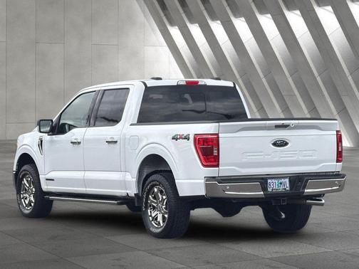 Oxford White 2021 Ford F-150 XLT