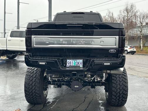 2022 Ford F-350 Limited