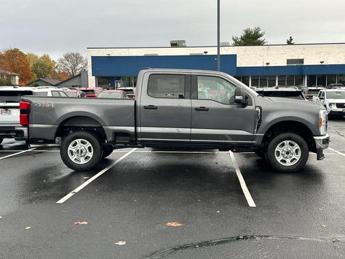 2026 Ford F-350 XLT
