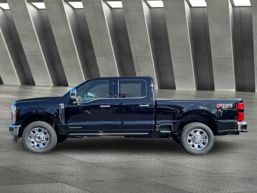Agate Black Metallic 2025 Ford F-250 King Ranch