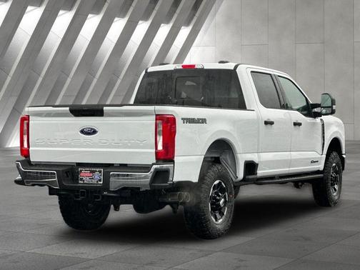 Oxford White 2026 Ford F-350 XLT