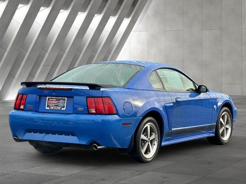 2004 Ford Mustang Mach I