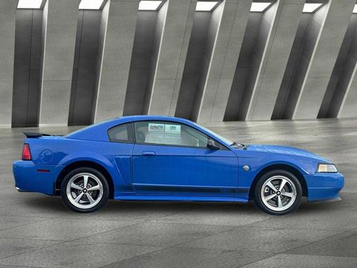 2004 Ford Mustang Mach I