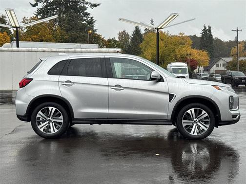 2024 Mitsubishi Outlander Sport SE