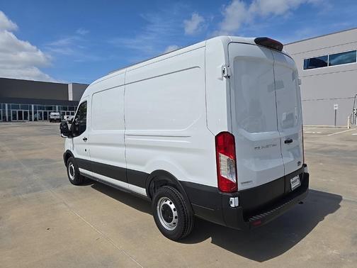 2025 Ford Transit-250 148 WB Medium Roof Cargo