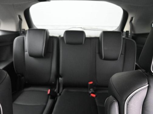 White 2025 Honda Odyssey Touring