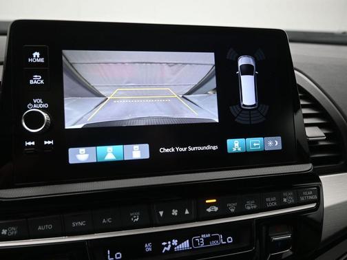 White 2025 Honda Odyssey Touring