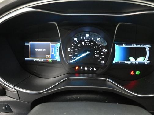 2017 Ford Fusion Hybrid SE