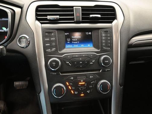 2017 Ford Fusion Hybrid SE
