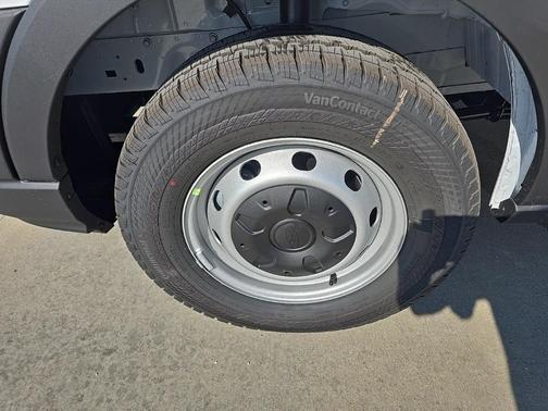 2025 Ford Transit-250 148 WB Medium Roof Cargo