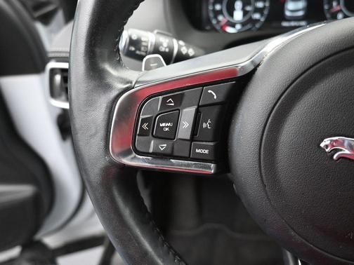 2019 Jaguar F-PACE S