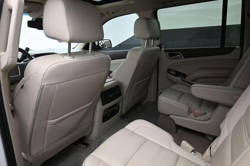 White Frost Tri-Coat 2019 GMC Yukon XL Denali