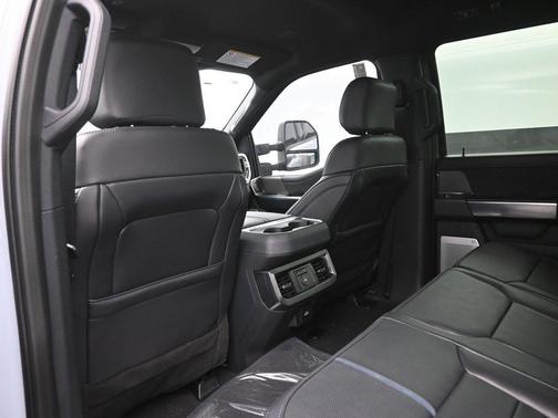 2025 Ford F-250 Platinum