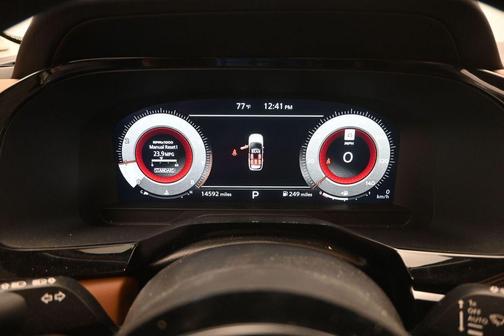 White 2024 Nissan Pathfinder Platinum