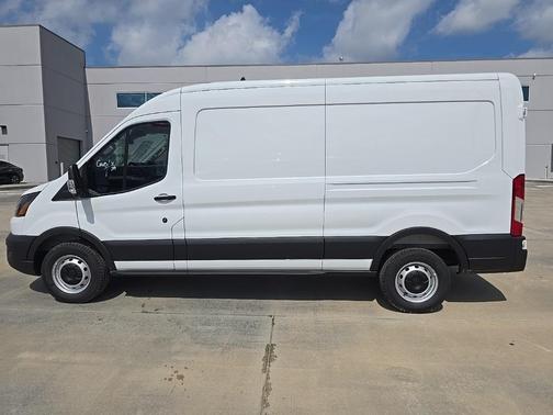 2025 Ford Transit-250 148 WB Medium Roof Cargo