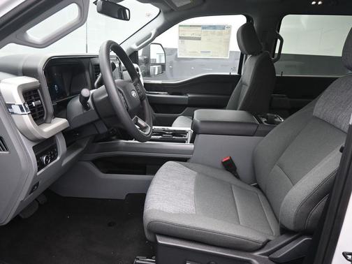 2025 Ford F-350 XLT