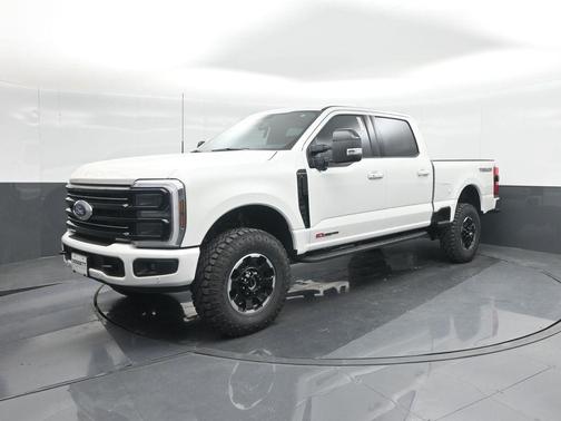 2025 Ford F-250 Platinum