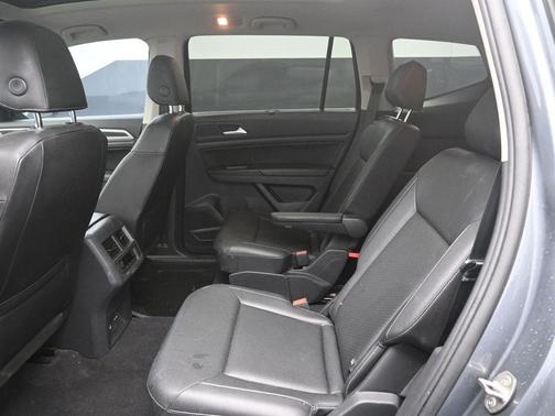 2020 Volkswagen Atlas 2.0T SE w/Technology