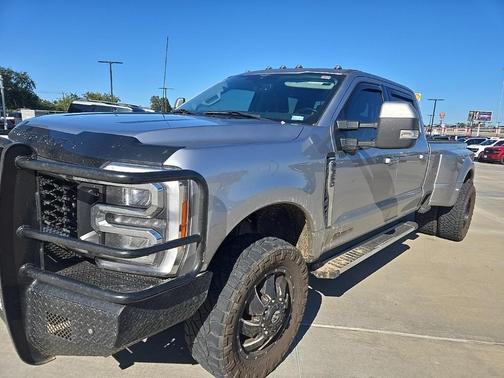 2023 Ford F-350 Lariat Super Duty