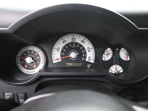 2014 Toyota FJ Cruiser Base