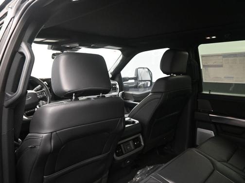 2025 Ford F-250 Platinum