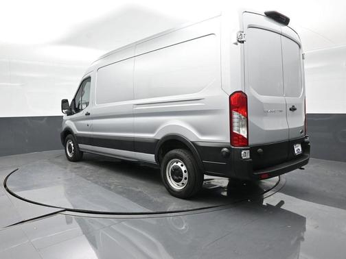 2022 Ford Transit-250 Base