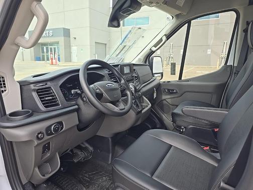 2025 Ford Transit-250 148 WB Medium Roof Cargo