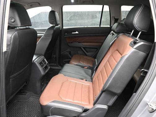 2023 Volkswagen Atlas 3.6L SEL Premium R-Line