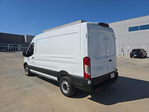 2025 Ford Transit-250 148 WB Medium Roof Cargo