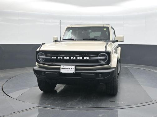 Beige 2026 Ford Bronco Outer Banks