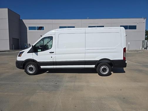 2025 Ford Transit-250 148 WB Medium Roof Cargo