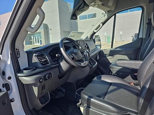 2025 Ford Transit-250 148 WB Medium Roof Cargo