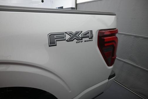 Avalanche 2026 Ford F-150 Lariat