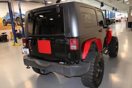 Photo 4 of 35 of 2014 Jeep Wrangler Rubicon