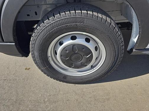 2025 Ford Transit-250 148 WB Medium Roof Cargo