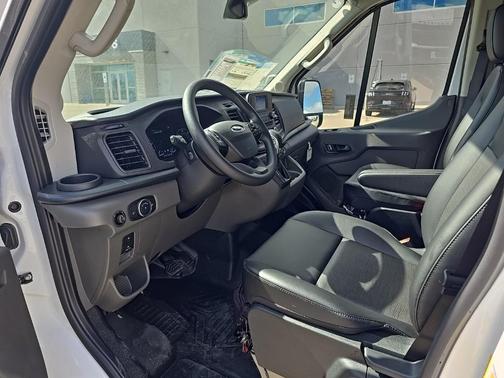 2025 Ford Transit-250 148 WB Medium Roof Cargo