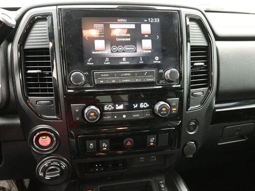 2023 Nissan Titan SV