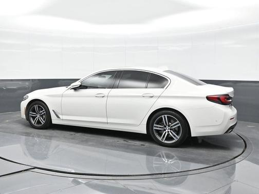 2021 BMW 530 i