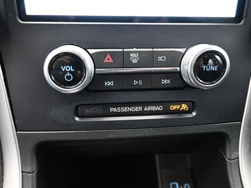 2023 Ford Edge SE