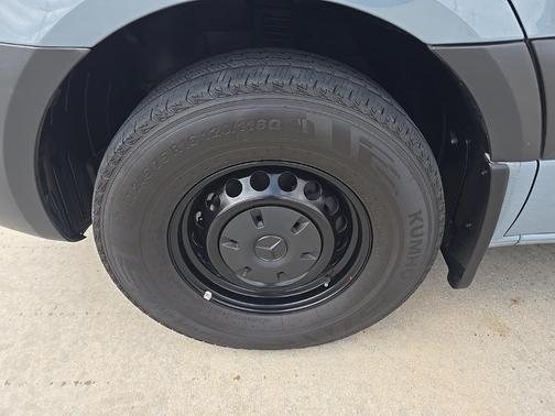 2023 Mercedes-Benz Sprinter 1500 144 WB Standard Roof Passenger