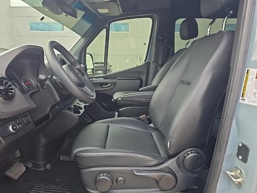 2023 Mercedes-Benz Sprinter 1500 144 WB Standard Roof Passenger