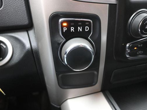 2015 RAM 1500 SLT