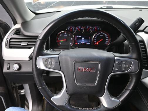 2016 GMC Yukon XL SLE