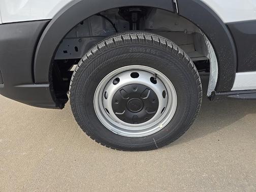 2026 Ford Transit-250 148 WB Medium Roof Cargo