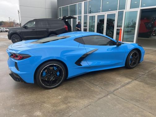 2024 Chevrolet Corvette Stingray w/2LT