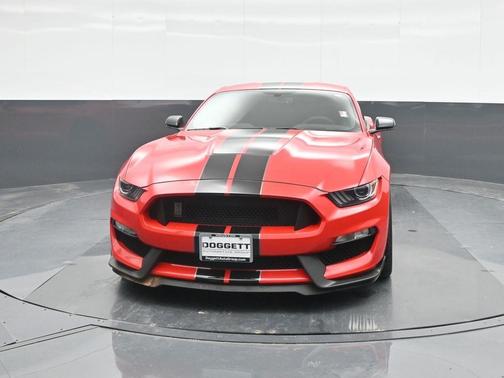 2019 Ford Shelby GT350 Base