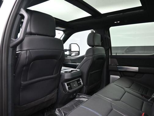 2025 Ford F-250 Platinum